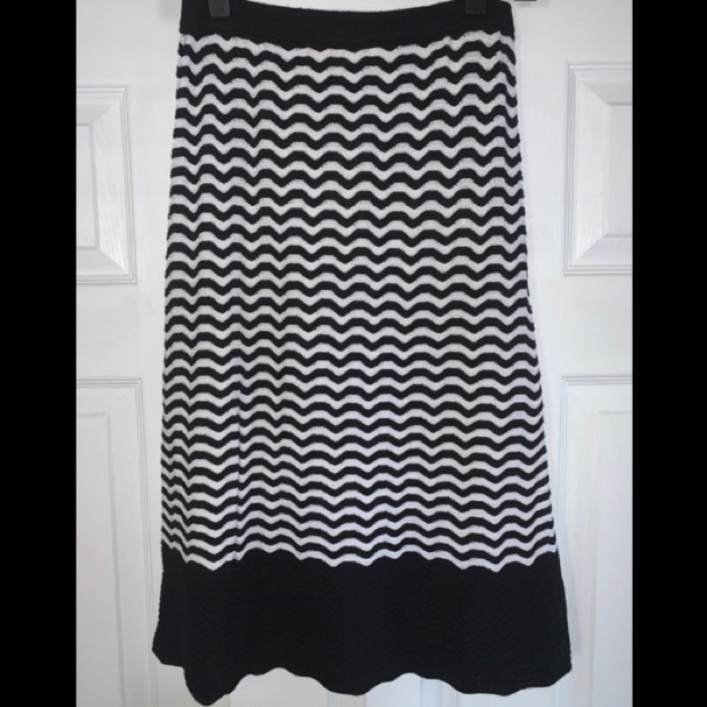 LNWOT, LOFT Black and White Skirt, Size XS